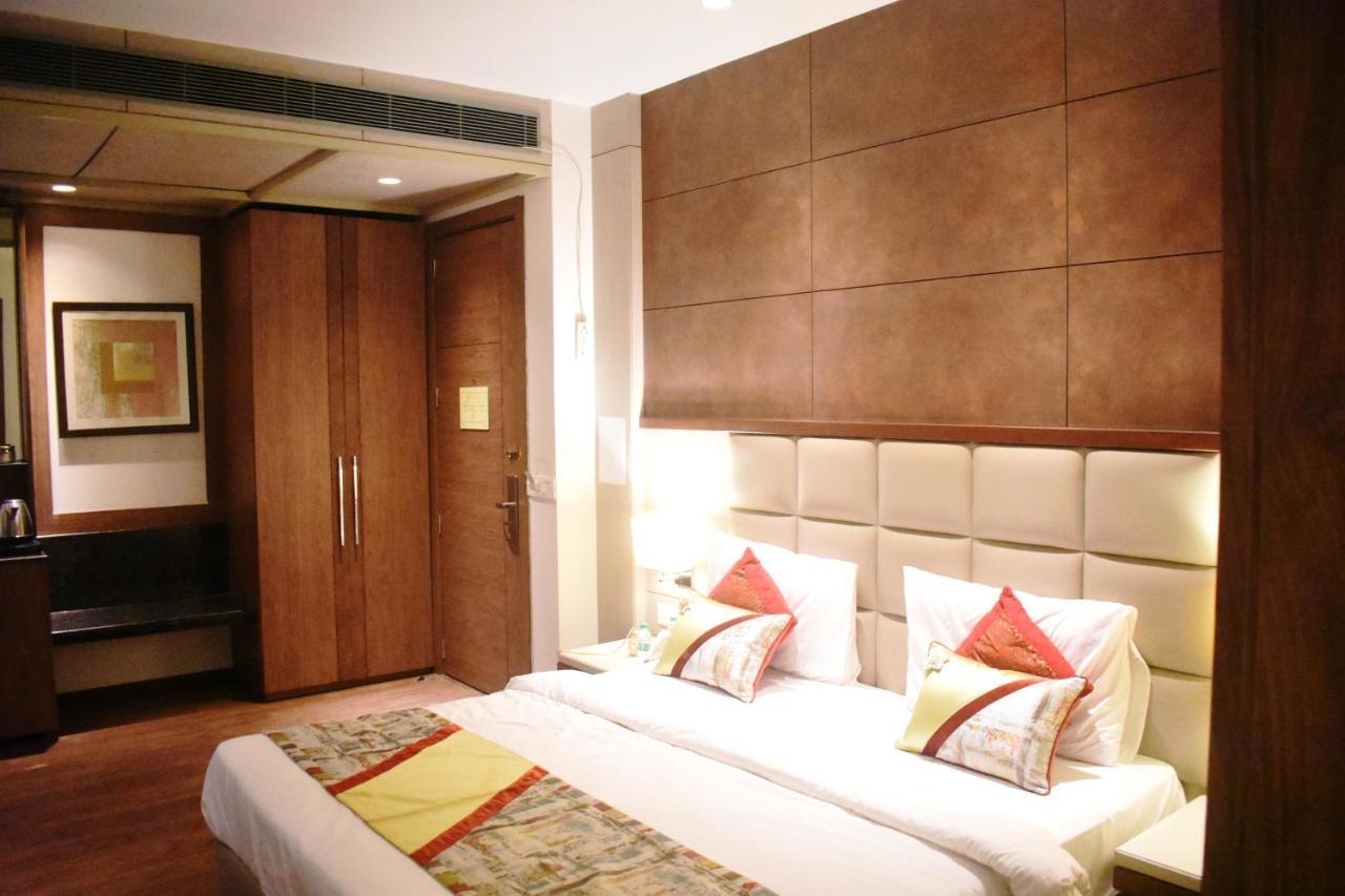 Lemonwood Suites By F9 Hotels - Trivoli Garden Chhatarpur نيودلهي المظهر الخارجي الصورة