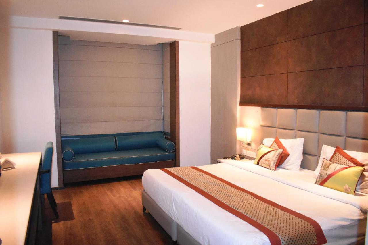 Lemonwood Suites By F9 Hotels - Trivoli Garden Chhatarpur نيودلهي المظهر الخارجي الصورة
