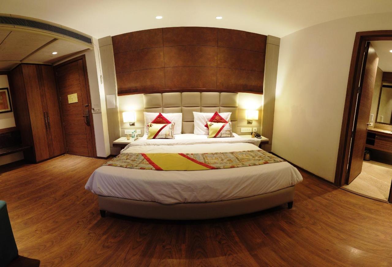 Lemonwood Suites By F9 Hotels - Trivoli Garden Chhatarpur نيودلهي المظهر الخارجي الصورة