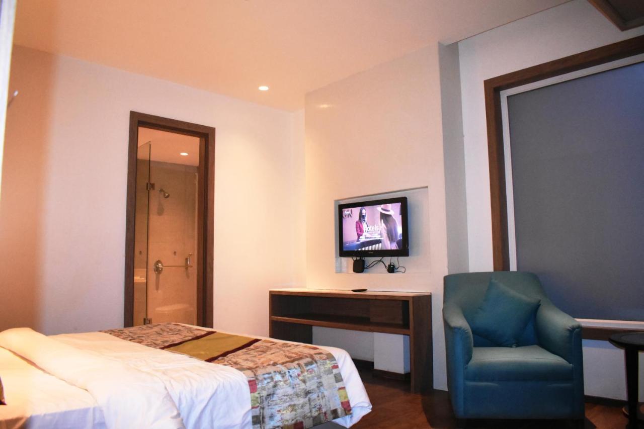 Lemonwood Suites By F9 Hotels - Trivoli Garden Chhatarpur نيودلهي المظهر الخارجي الصورة