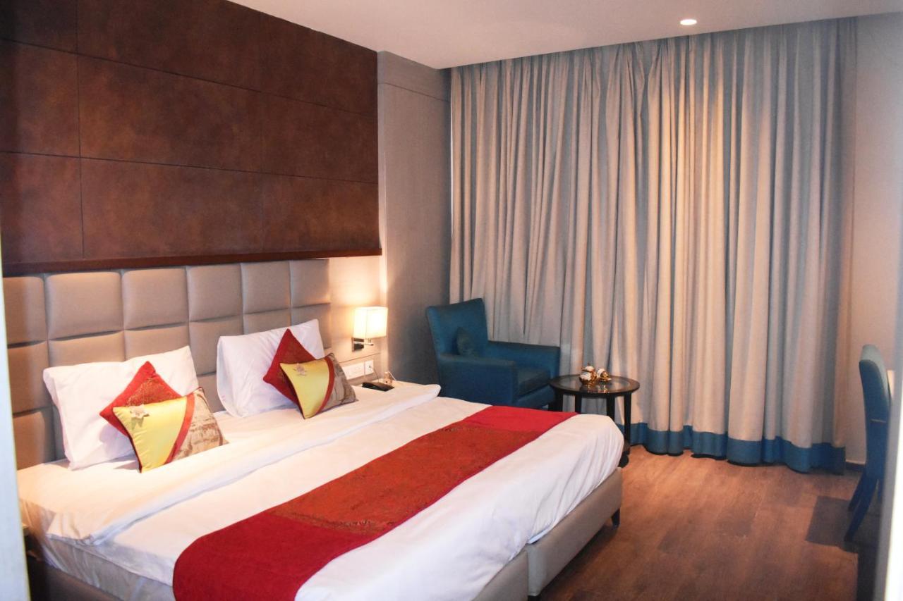 Lemonwood Suites By F9 Hotels - Trivoli Garden Chhatarpur نيودلهي المظهر الخارجي الصورة