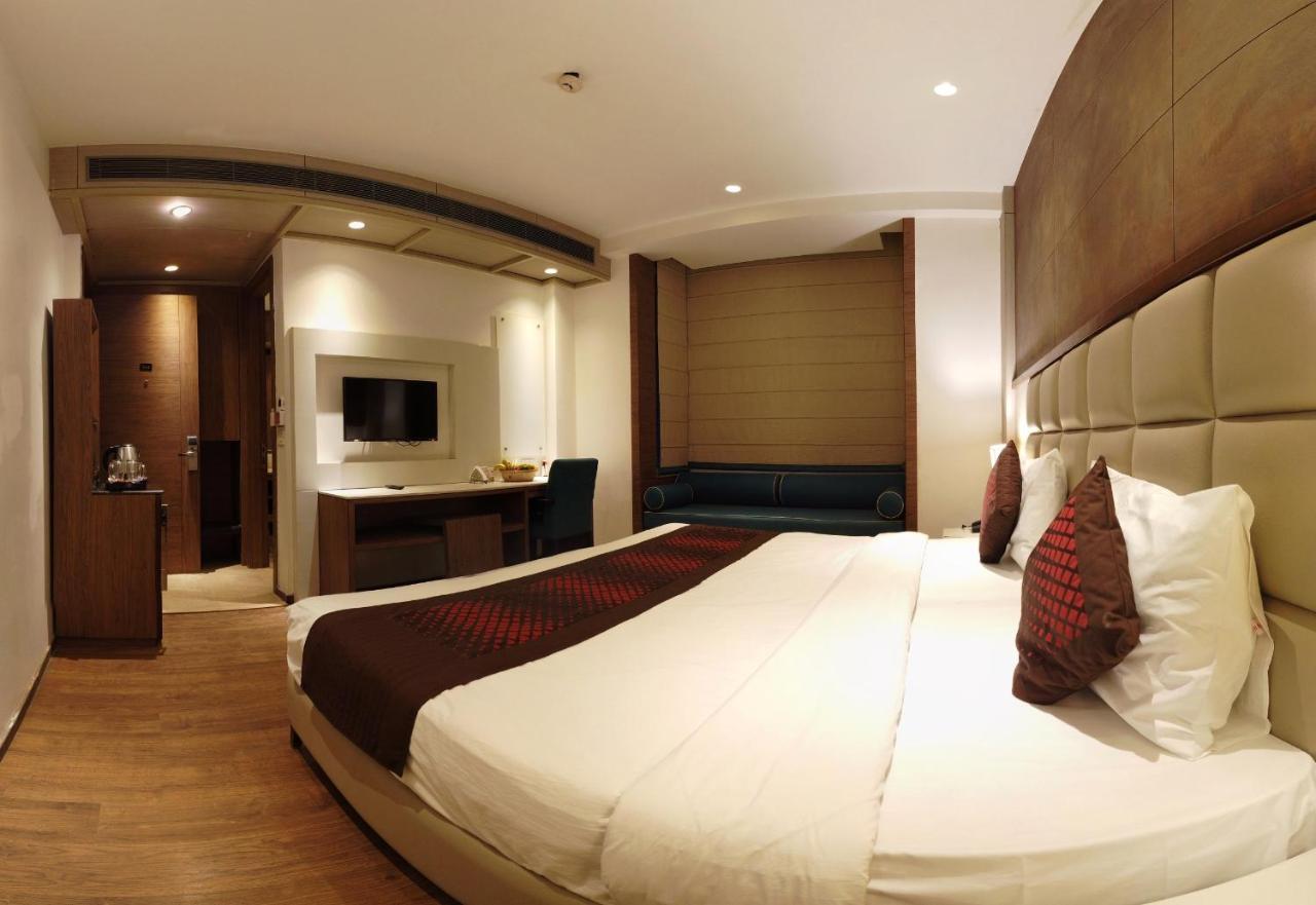 Lemonwood Suites By F9 Hotels - Trivoli Garden Chhatarpur نيودلهي المظهر الخارجي الصورة