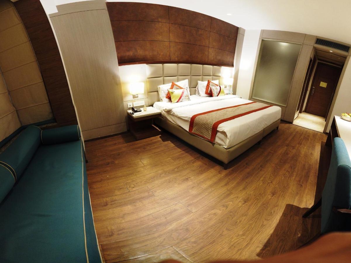 Lemonwood Suites By F9 Hotels - Trivoli Garden Chhatarpur نيودلهي المظهر الخارجي الصورة