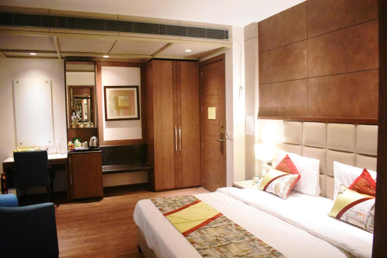 Lemonwood Suites By F9 Hotels - Trivoli Garden Chhatarpur نيودلهي المظهر الخارجي الصورة
