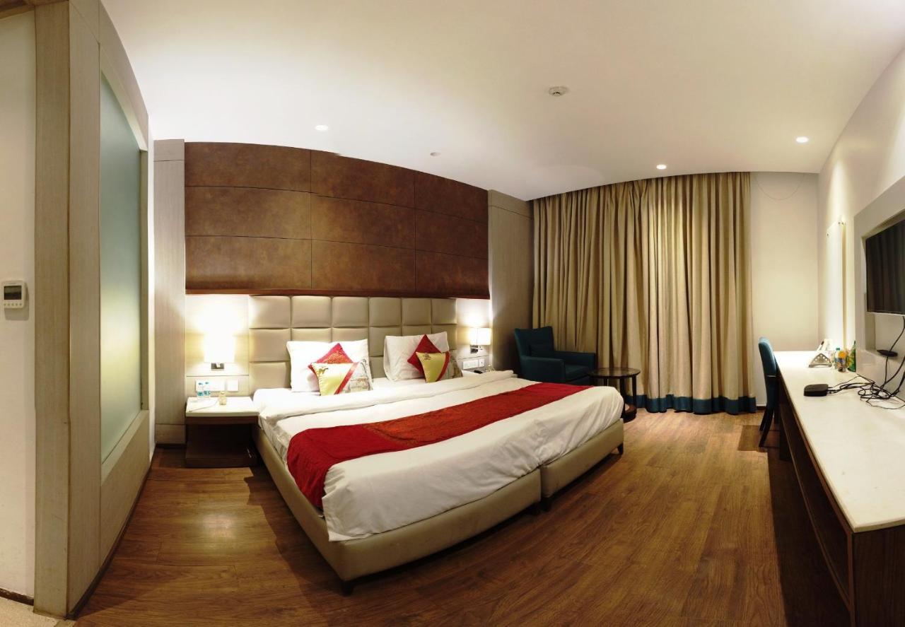 Lemonwood Suites By F9 Hotels - Trivoli Garden Chhatarpur نيودلهي المظهر الخارجي الصورة