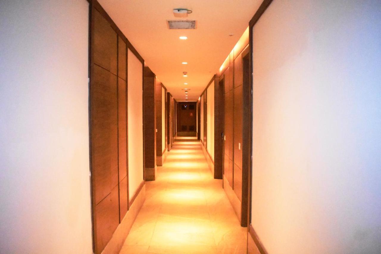 Lemonwood Suites By F9 Hotels - Trivoli Garden Chhatarpur نيودلهي المظهر الخارجي الصورة