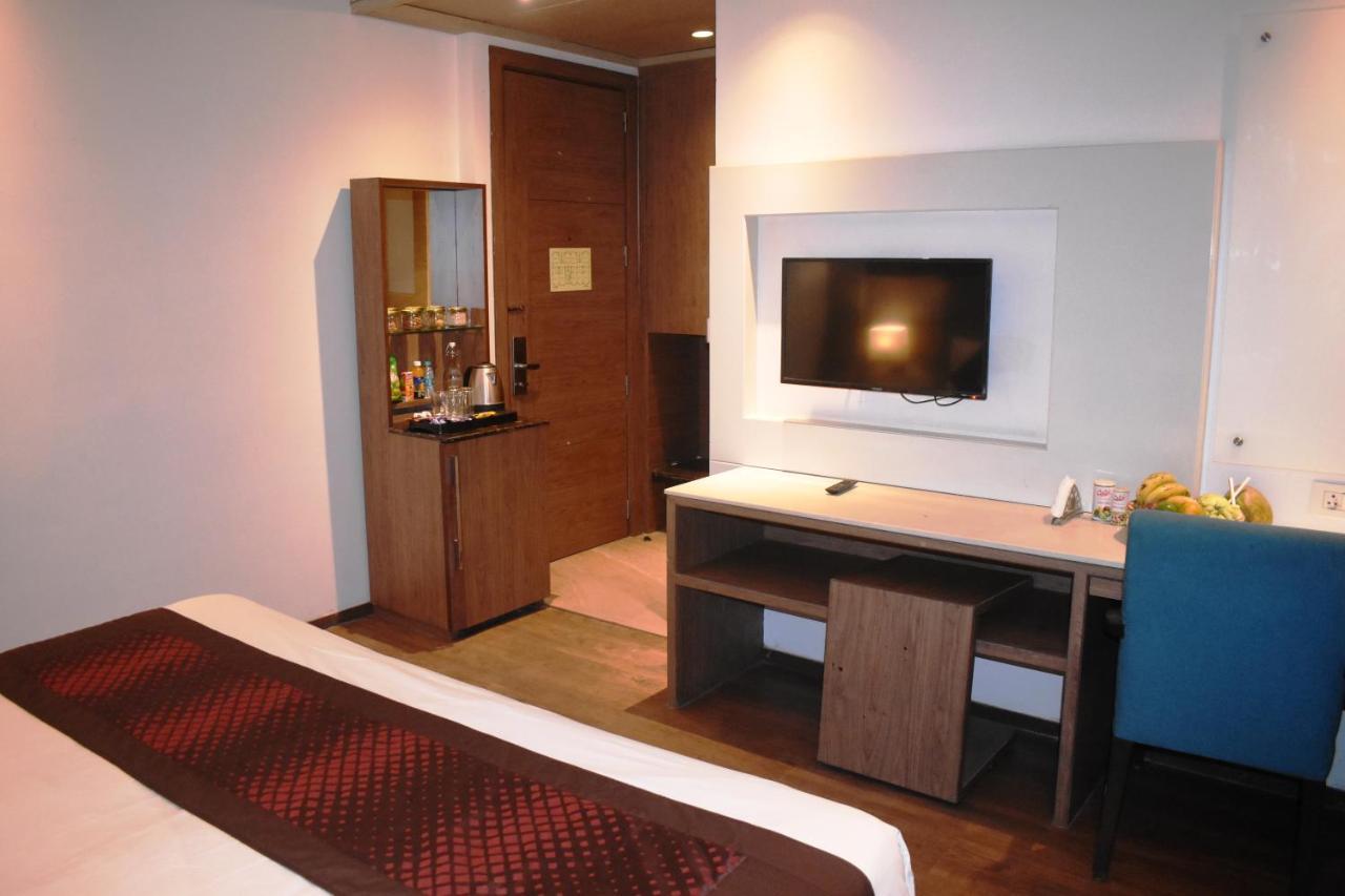 Lemonwood Suites By F9 Hotels - Trivoli Garden Chhatarpur نيودلهي المظهر الخارجي الصورة