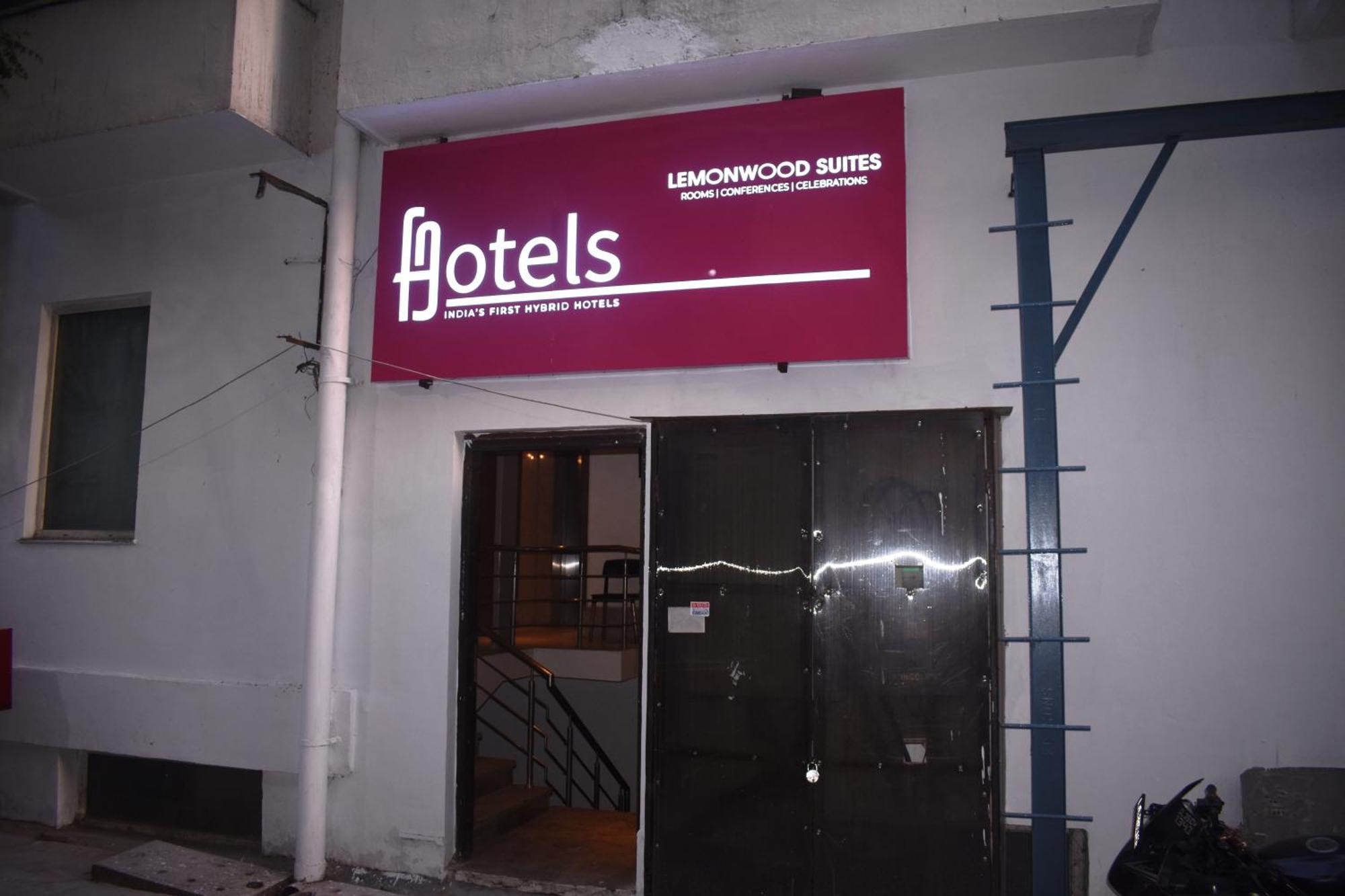 Lemonwood Suites By F9 Hotels - Trivoli Garden Chhatarpur نيودلهي المظهر الخارجي الصورة